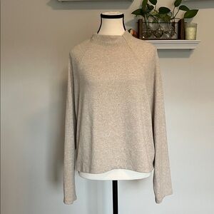 H&M Oatmeal Mock Neck Long Sleeve 💚